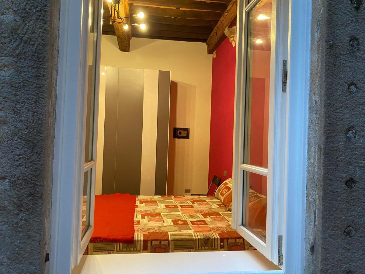 דירות לוקה Nuovo Centro Citta Vicino Piazza Anfiteatro - Parcheggio Biciclette מראה חיצוני תמונה